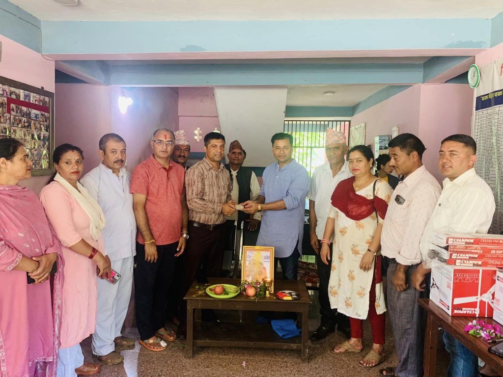 नेपाली कांग्रेस स्याङ्जाका तत्कालीन सभापति तथा संविधान सभा सदस्य स्वर्गीय कमलप्रसाद पंगेनी